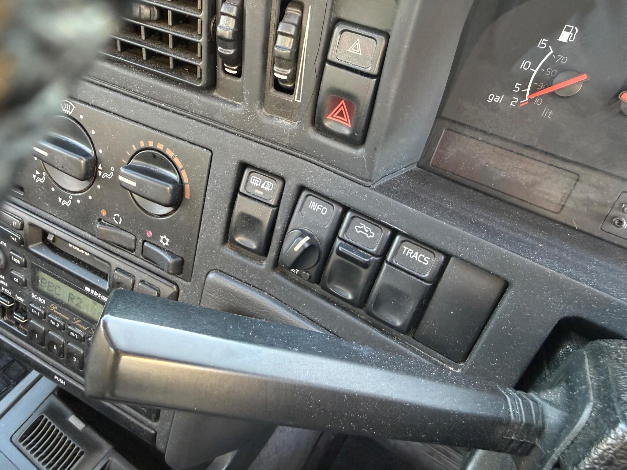 Volvo 850 2.5 20v GLT 5dr — photo 84 of 96